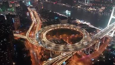 2K上海南浦大桥航拍夜景视频的预览图